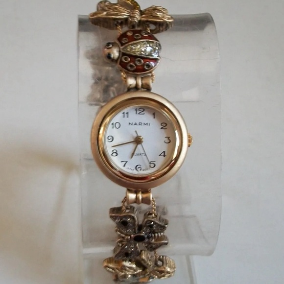 Women's Number Dial Ladybug, Butterfly, Bee Gold Finish Fashion Party Watch - Picture 2 of 5